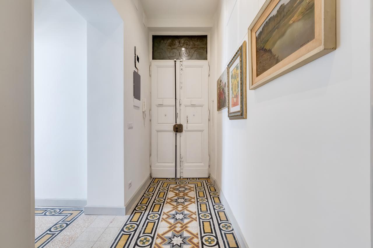 Monti Colosseum Apartment Рим Екстер'єр фото